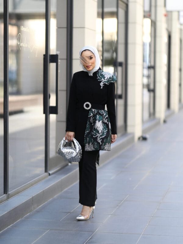 Black top + skirt - Image 2